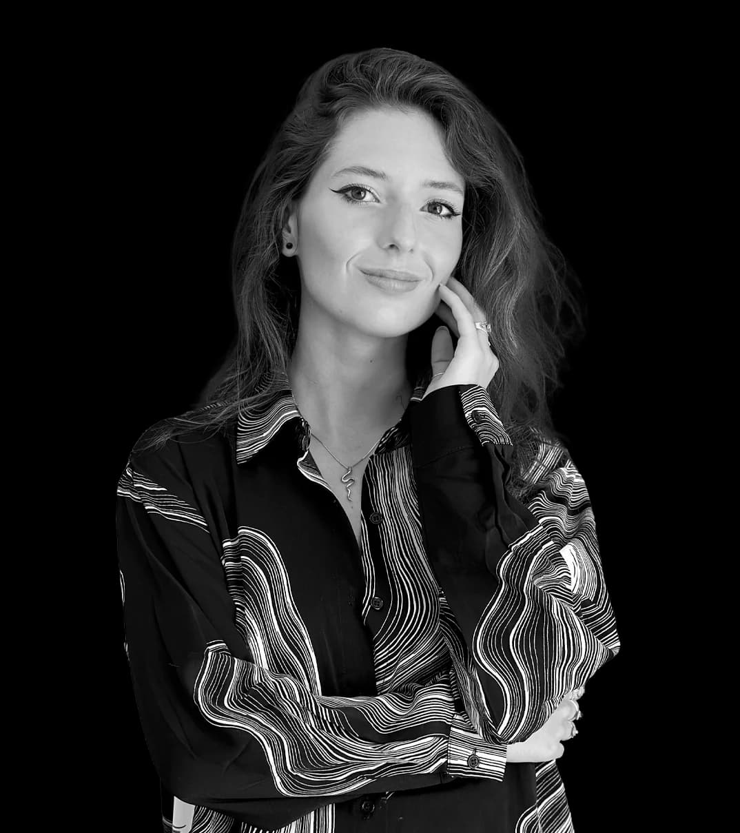 Luna-Blue - Artiste tatoueur spécialisée en blackwork et fine line à La Garde